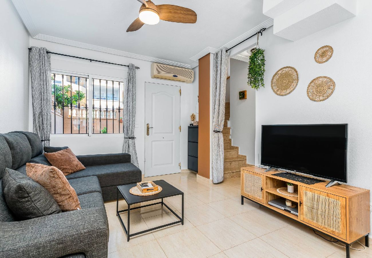 Apartment in Orihuela Costa - 🅃 Rosé Sunrise