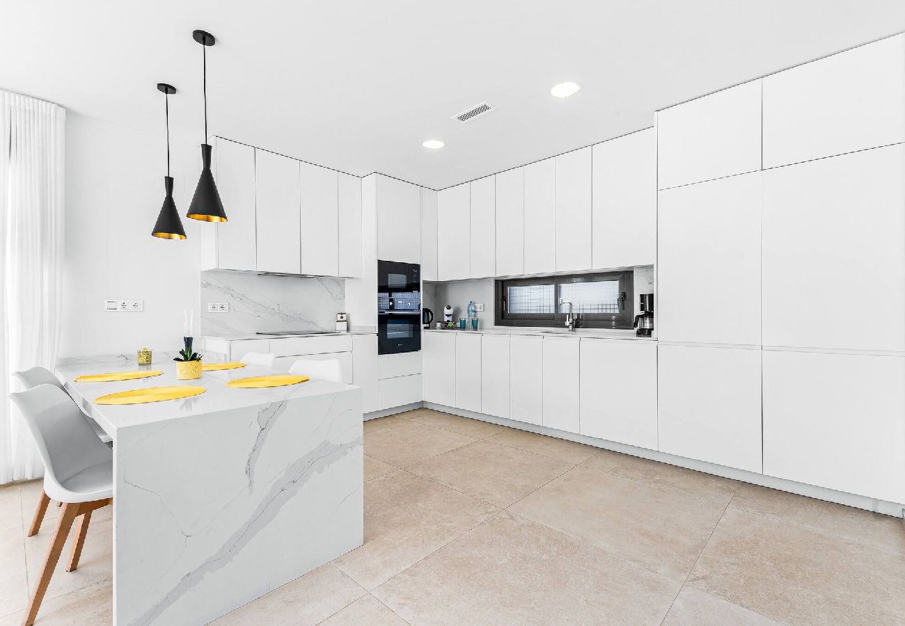 House in Orihuela Costa - 🅃 Villa Vera