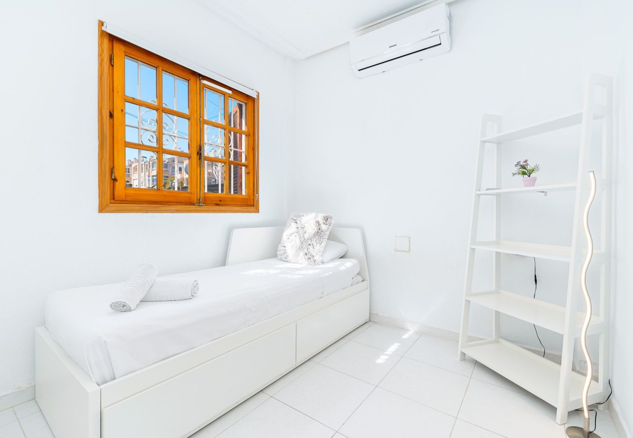 Apartment in Torrevieja - Gandhi Sunrise