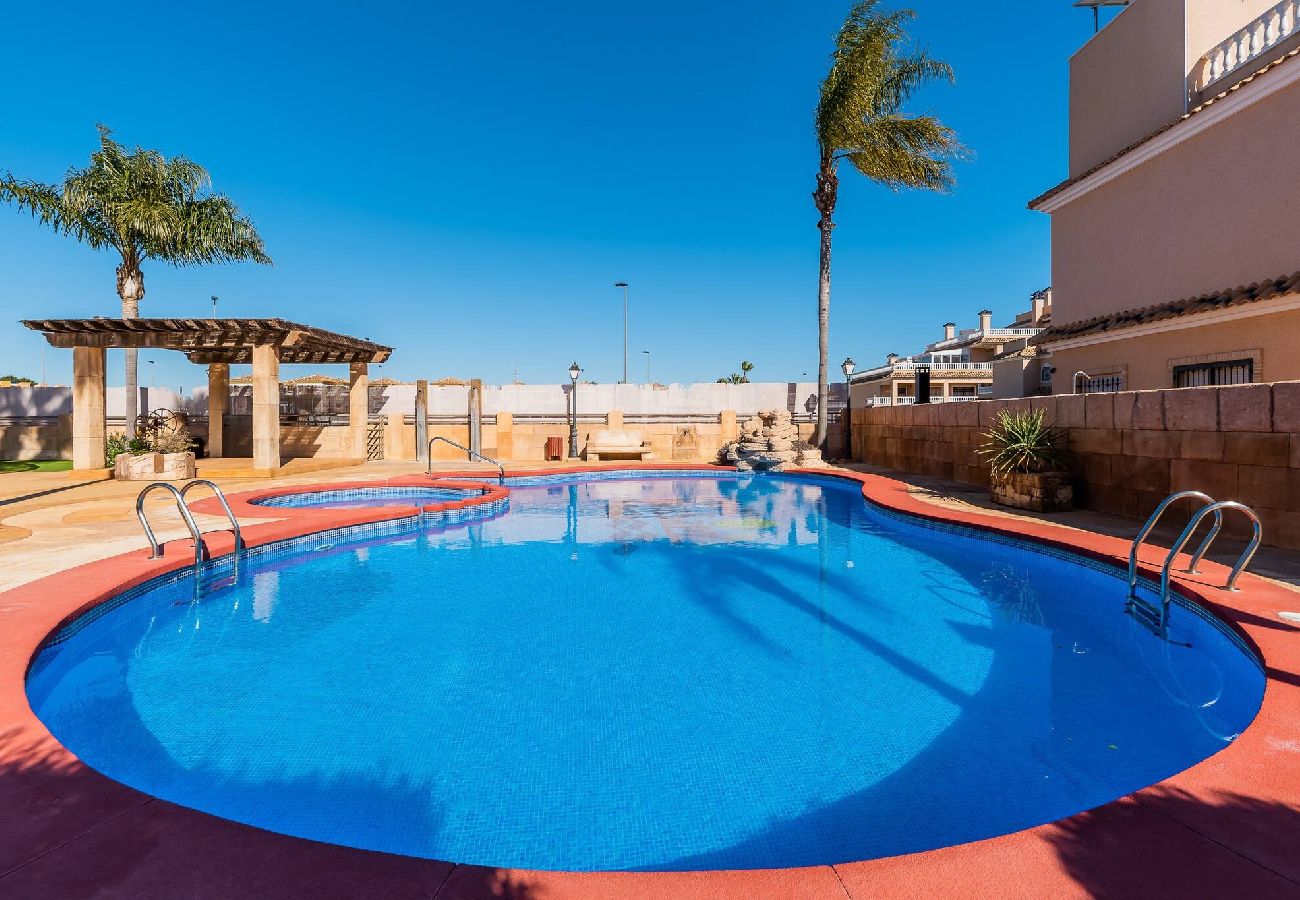 Maison à Orihuela - z.- La Zenia - Bungalow