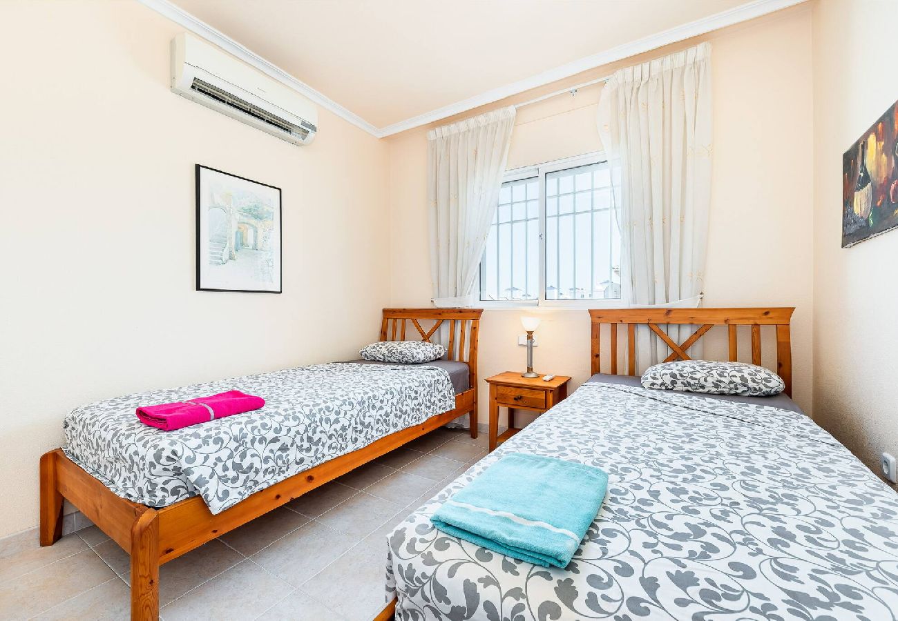 Maison à Orihuela Costa - Garden Sweets (Villamartin)