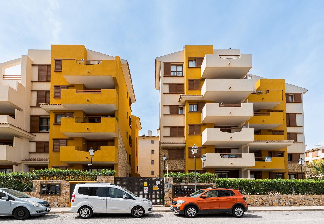 Appartement à Torrevieja - Tornado Apartamento