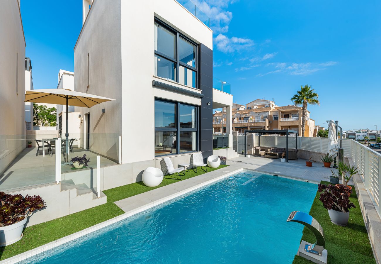 Maison à Orihuela Costa - 🅃 Villa Vera