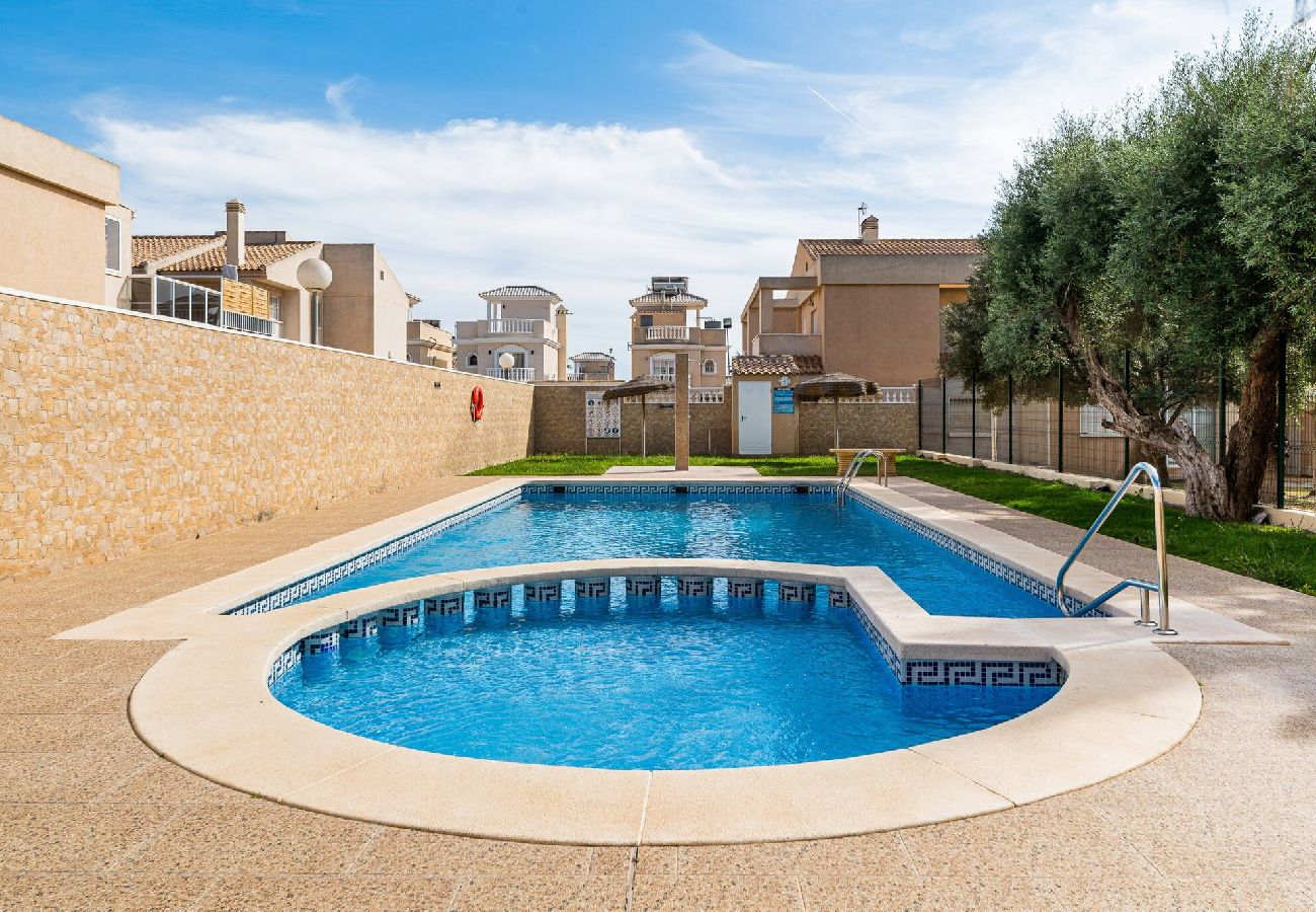 Appartement in Torrevieja - Aguas Nuevas Sunrise - Bungalow