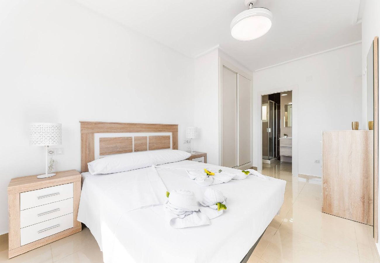 Appartement in Los Montesinos - Aparthotel Laguna Rosa 1B