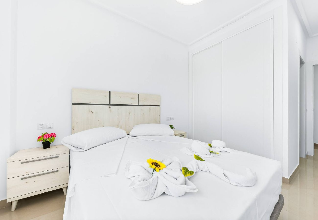 Appartement in Los Montesinos - Aparthotel Laguna Rosa 2A