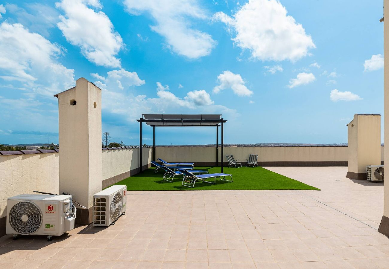 Appartement in Los Montesinos - Aparthotel Laguna Rosa 2A