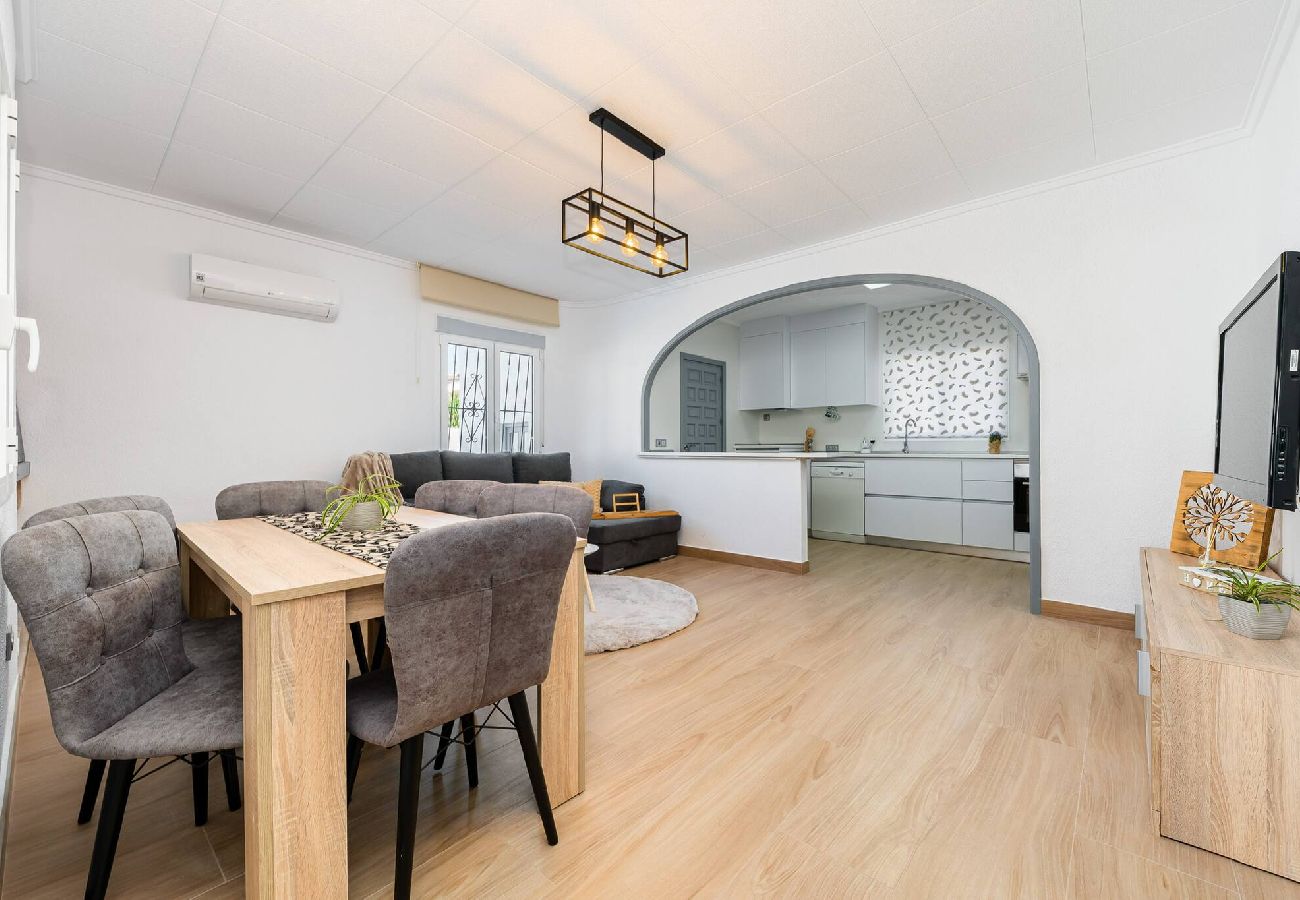 Huis in Pilar de la Horadada - 🅃 Chalet Queen Venecia Sunrise