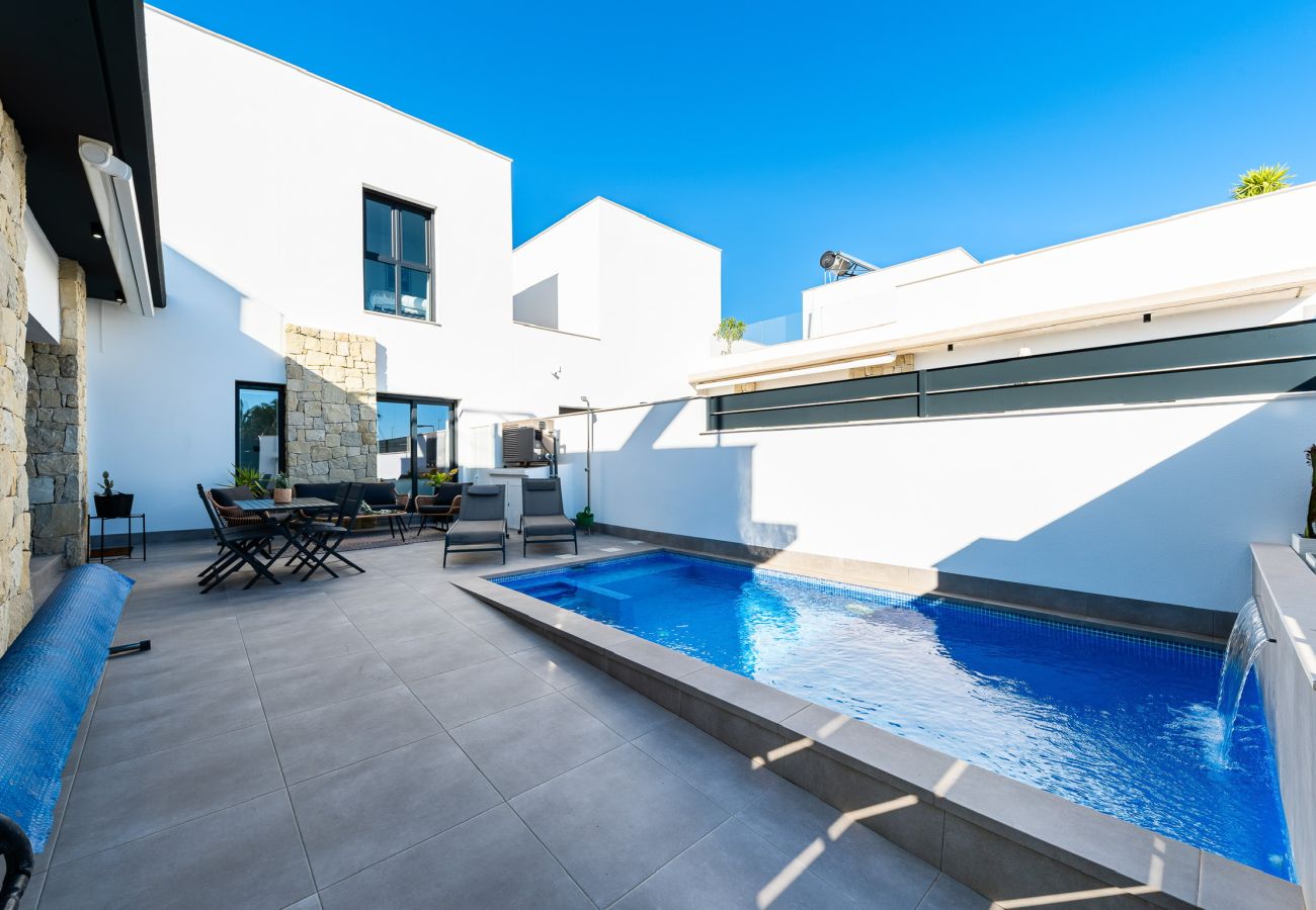 Huis in Daya Vieja - Villa Cristal (Daya Vieja)