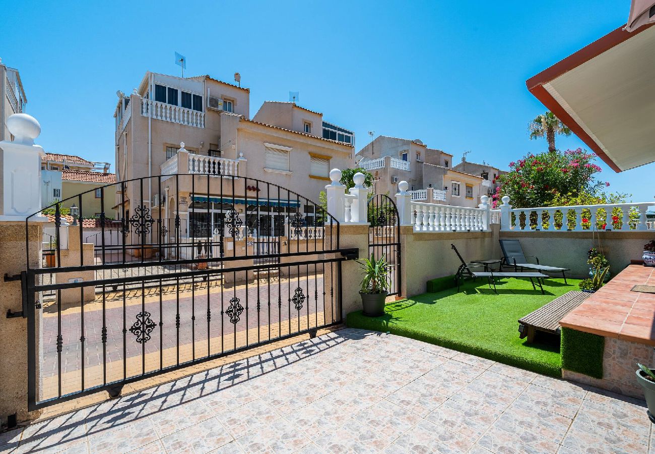 Huis in Torrevieja - 🅃 La Salina House