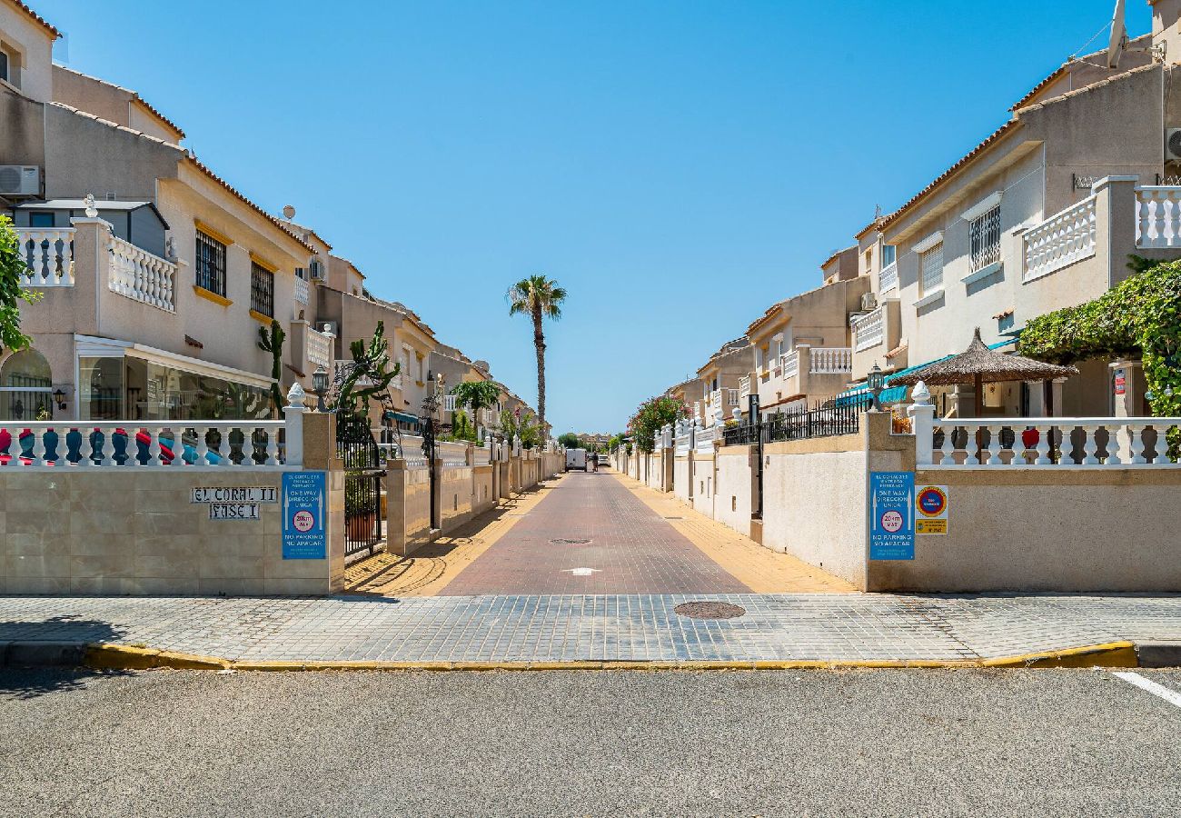 Huis in Torrevieja - 🅃 La Salina House