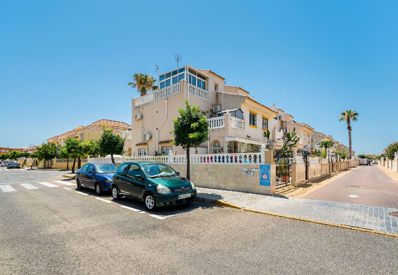 Huis in Torrevieja - 🅃 La Salina House