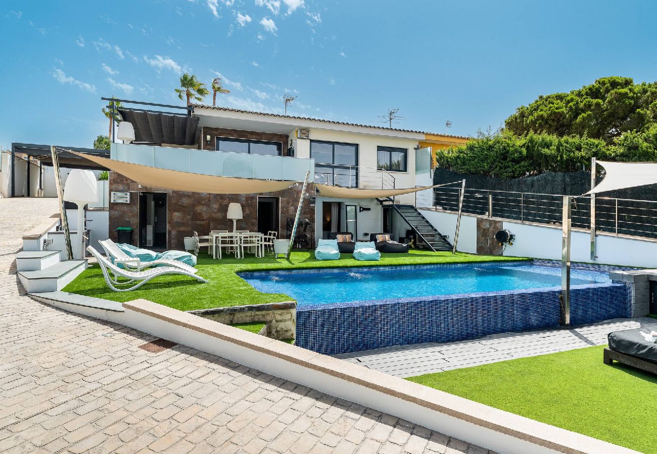 Huis in Torrevieja - Villa Favorita