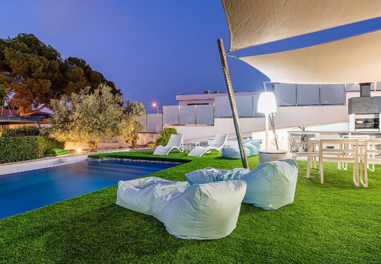 Huis in Torrevieja - Villa Favorita