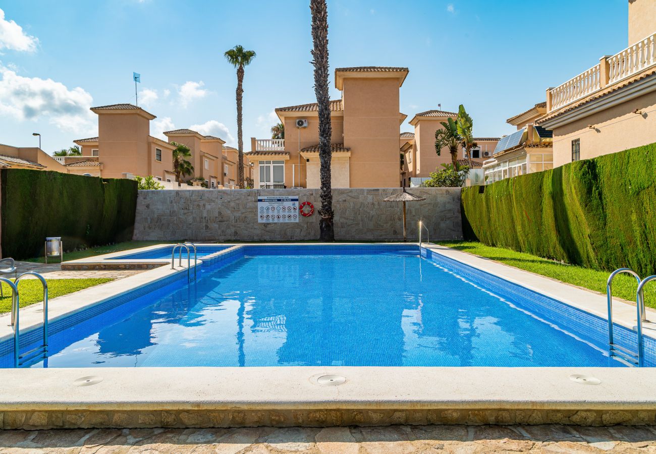 Appartement in Orihuela Costa - 🅃 Rosé Sunrise