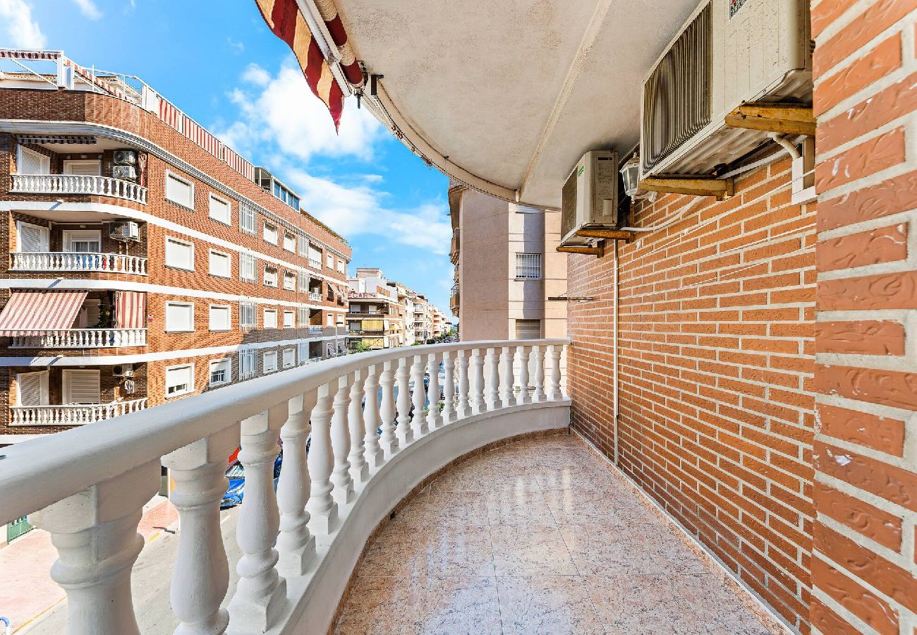 Appartement in Torrevieja - 🅃 Madrid Sunrise