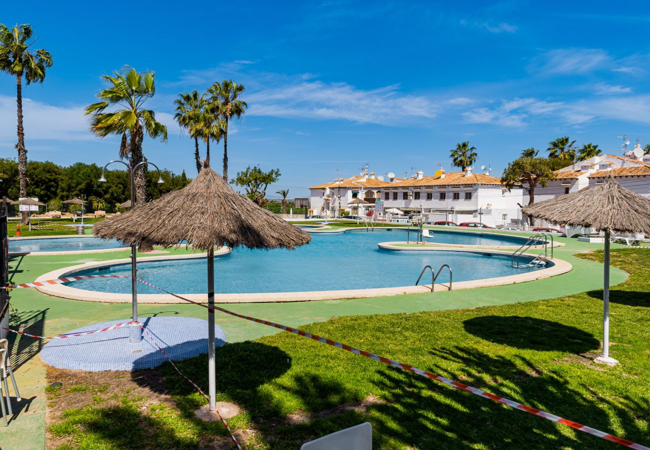 Appartement in Torrevieja - LAGO JARDÍN 55