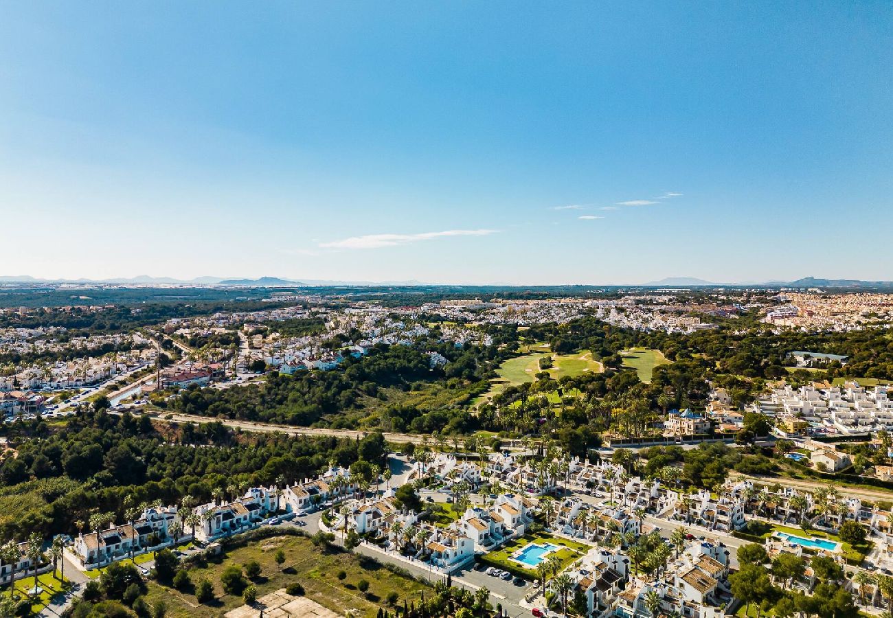 Dom w Orihuela - z.- La Zenia - Bungalow