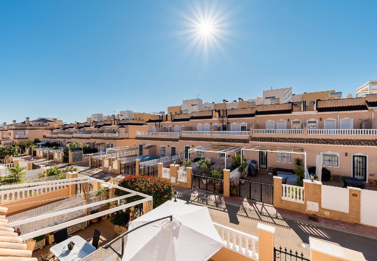 Dom w Orihuela - z.- La Zenia - Bungalow