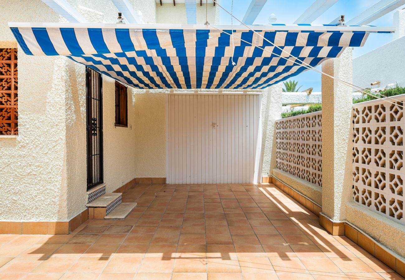Dom w Orihuela Costa - Chalet Mayor Zenia Beach