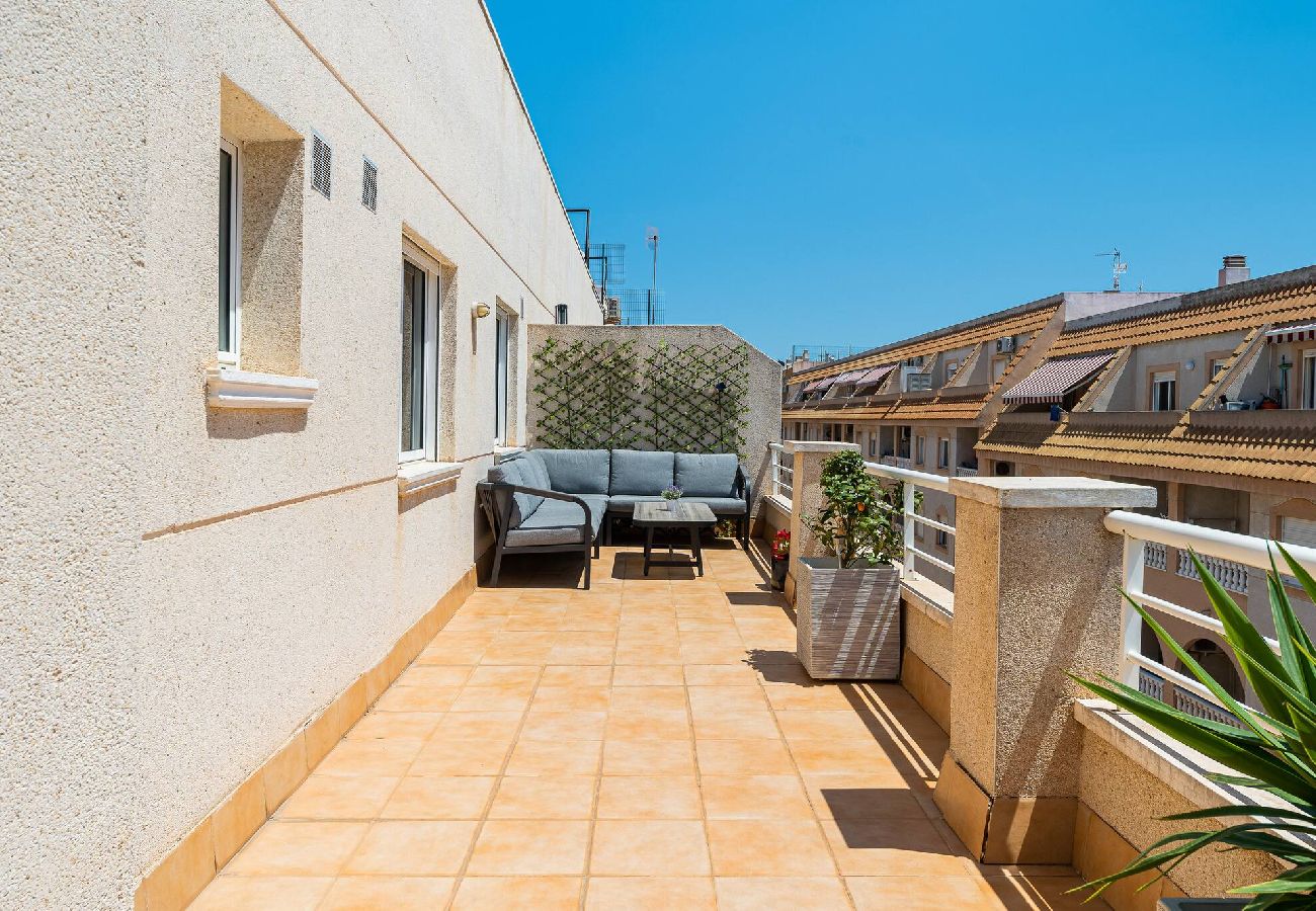 Apartament w Torrevieja - La Loma Ático Sunrise