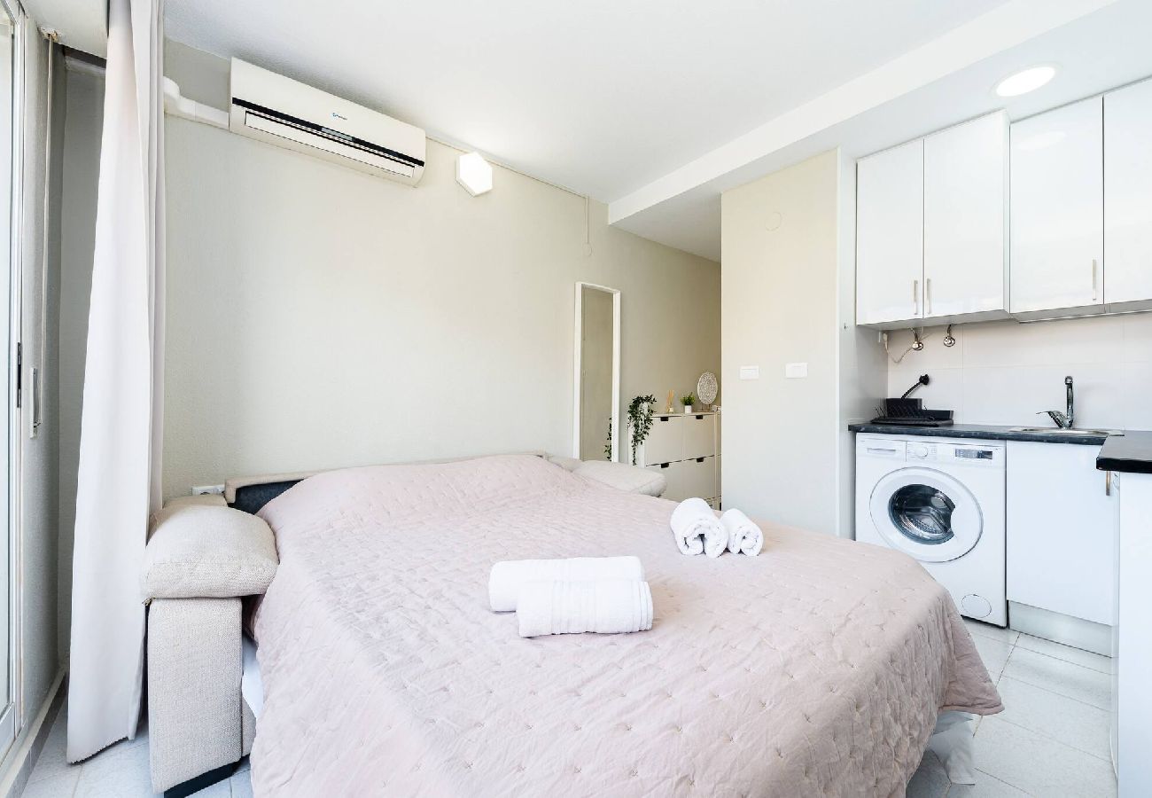 Apartament w Torrevieja - Estudio Aquiles Sunrise