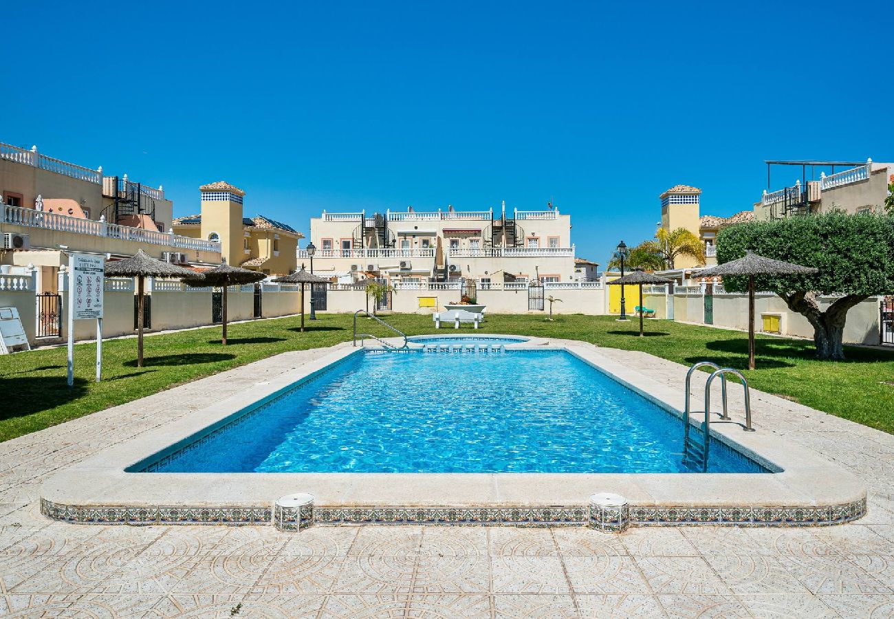 Apartament w Orihuela Costa - 🅃 Casa Turquesa