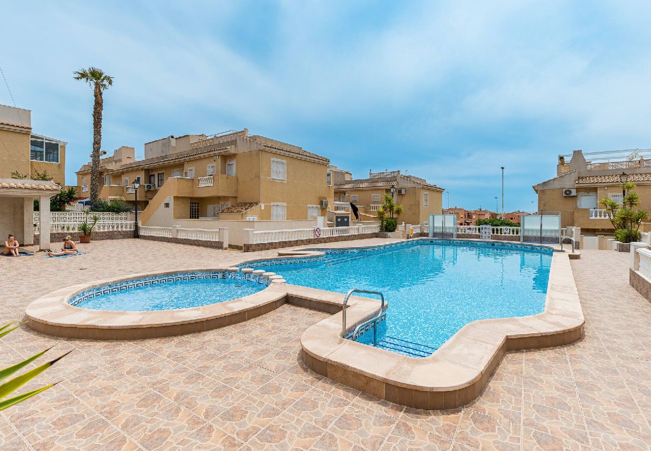 Apartament w Torrevieja - 🅃 Casa Maese