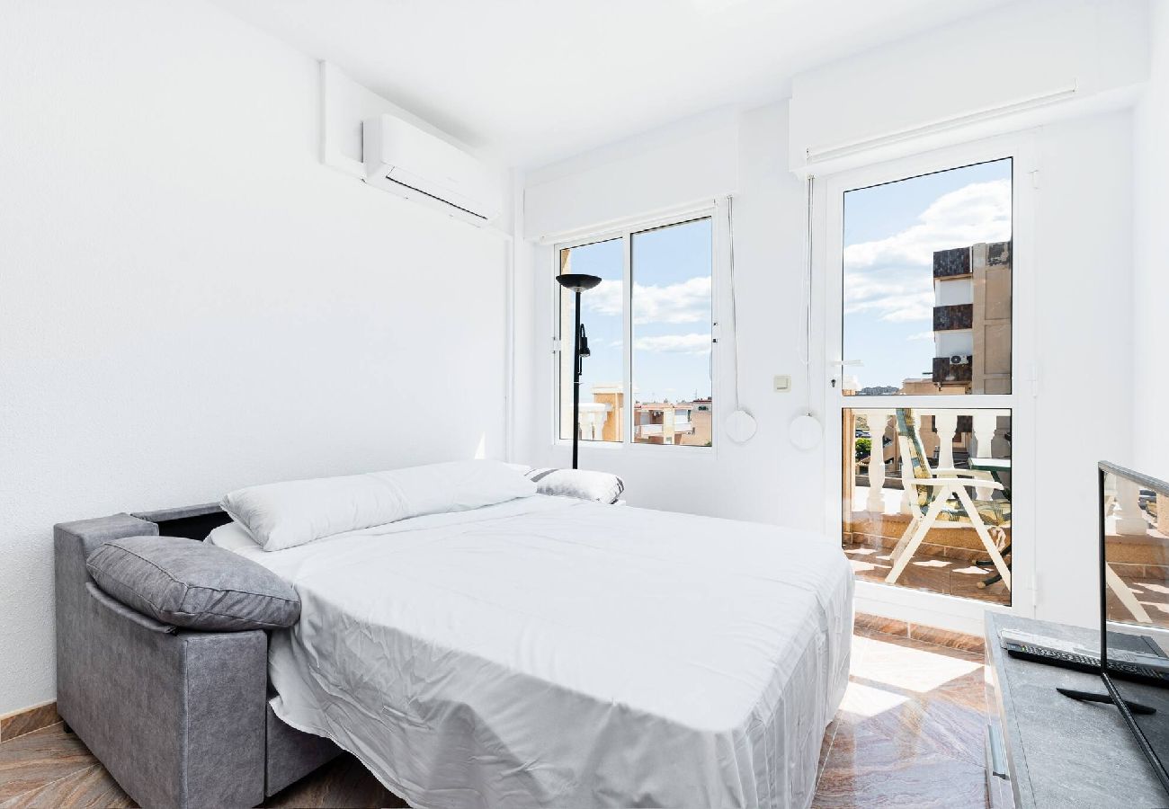 Apartament w Torrevieja - 🅃 Casa del Chicho