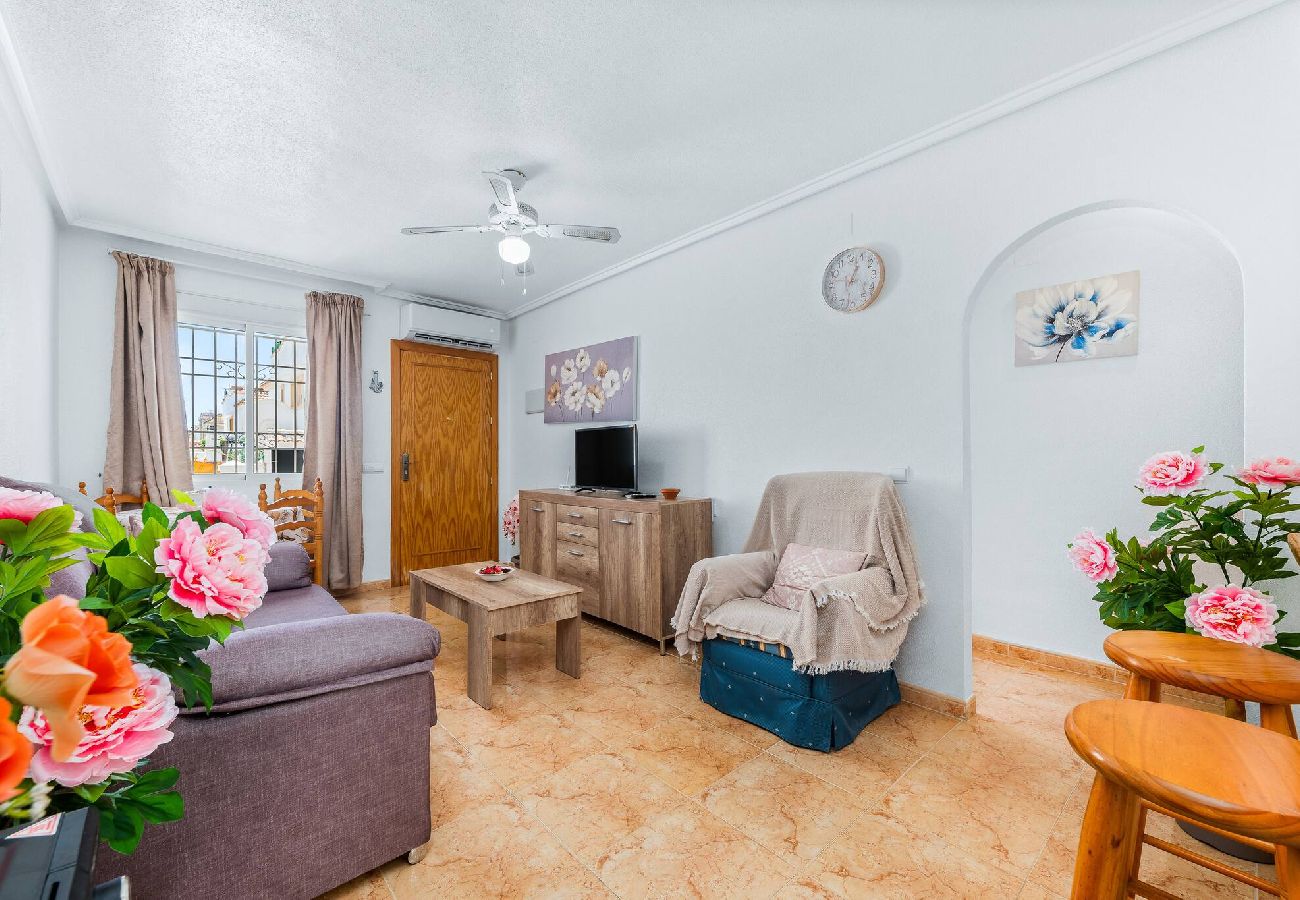 Dom w Torrevieja - 🅃 Villa Patrick - Apartamento