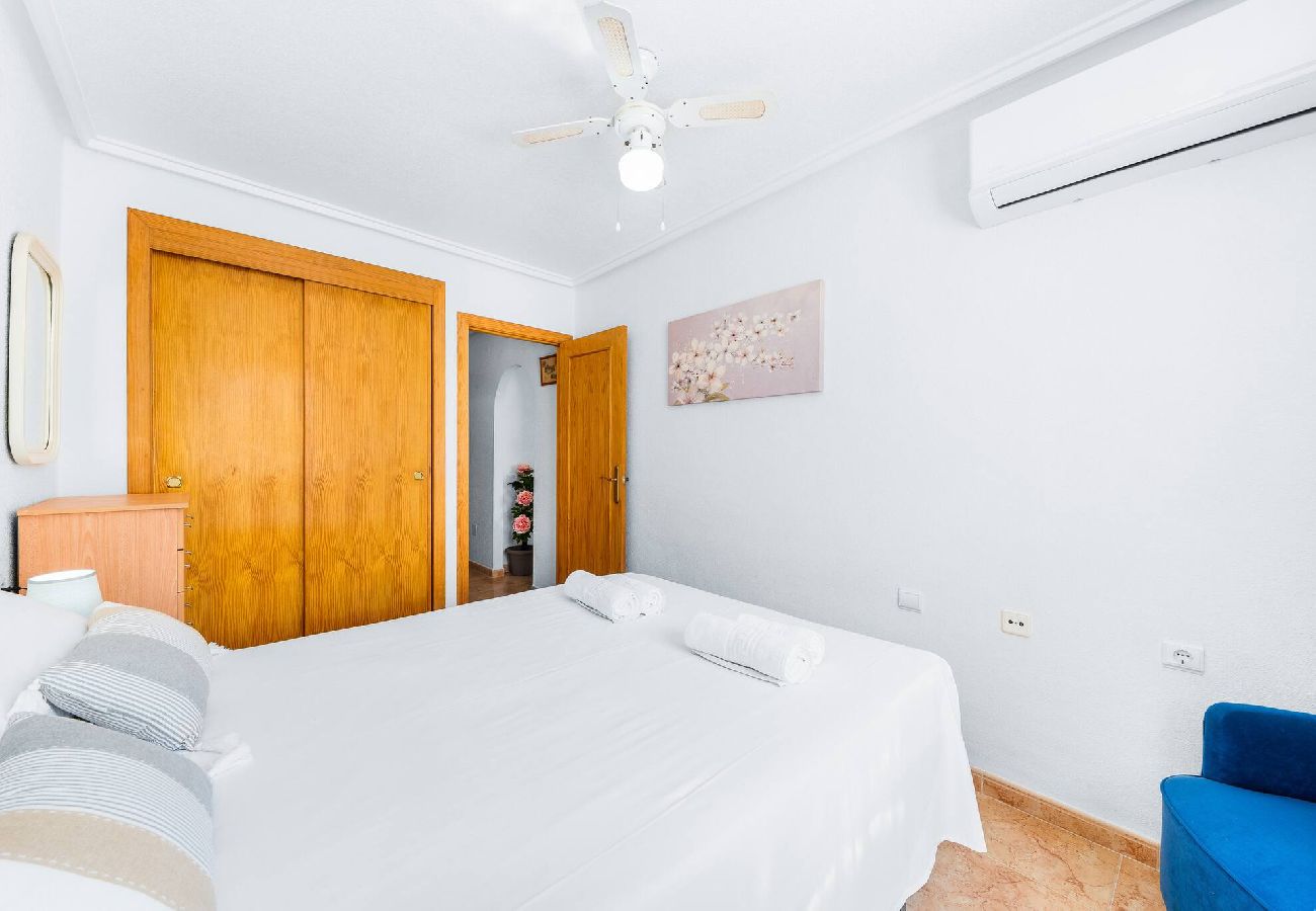Dom w Torrevieja - 🅃 Villa Patrick - Apartamento