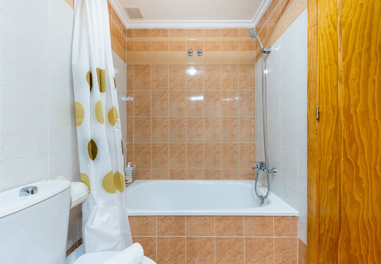 Dom w Torrevieja - 🅃 Villa Patrick - Apartamento