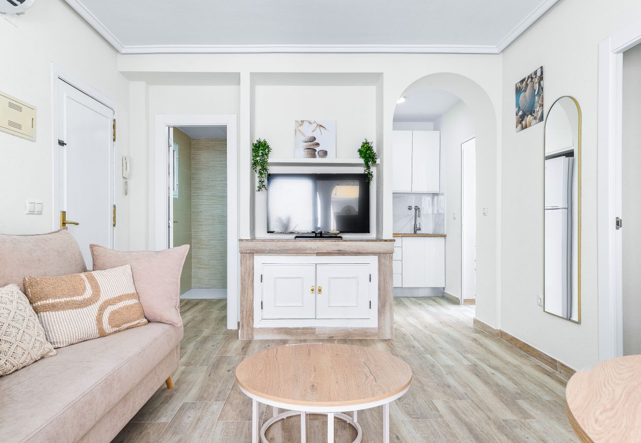 Apartament w Torrevieja - 🅃 Sunny Molino Retreat with Pool & Terrace