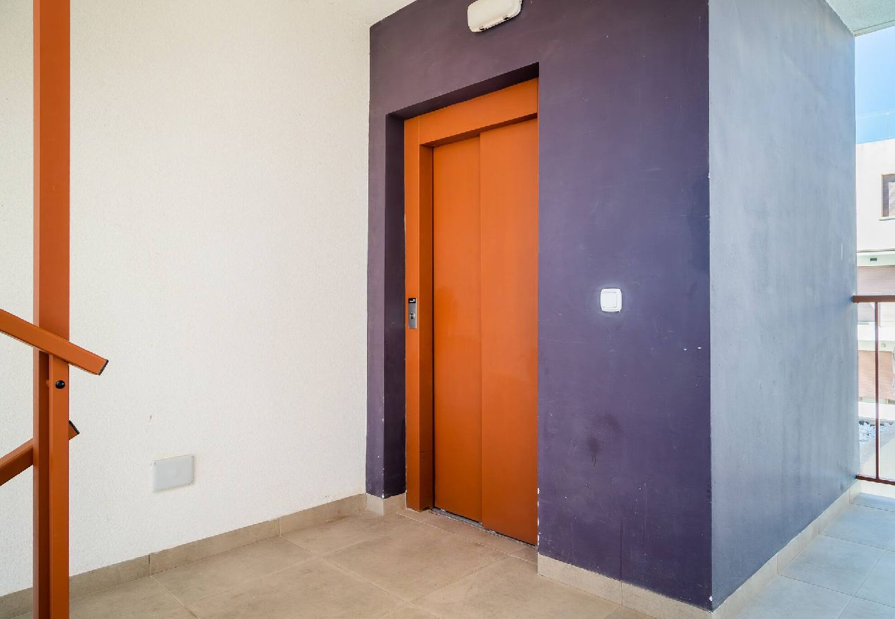 Apartament w Alicante / Alacant - 🅃 Levante Sunrise