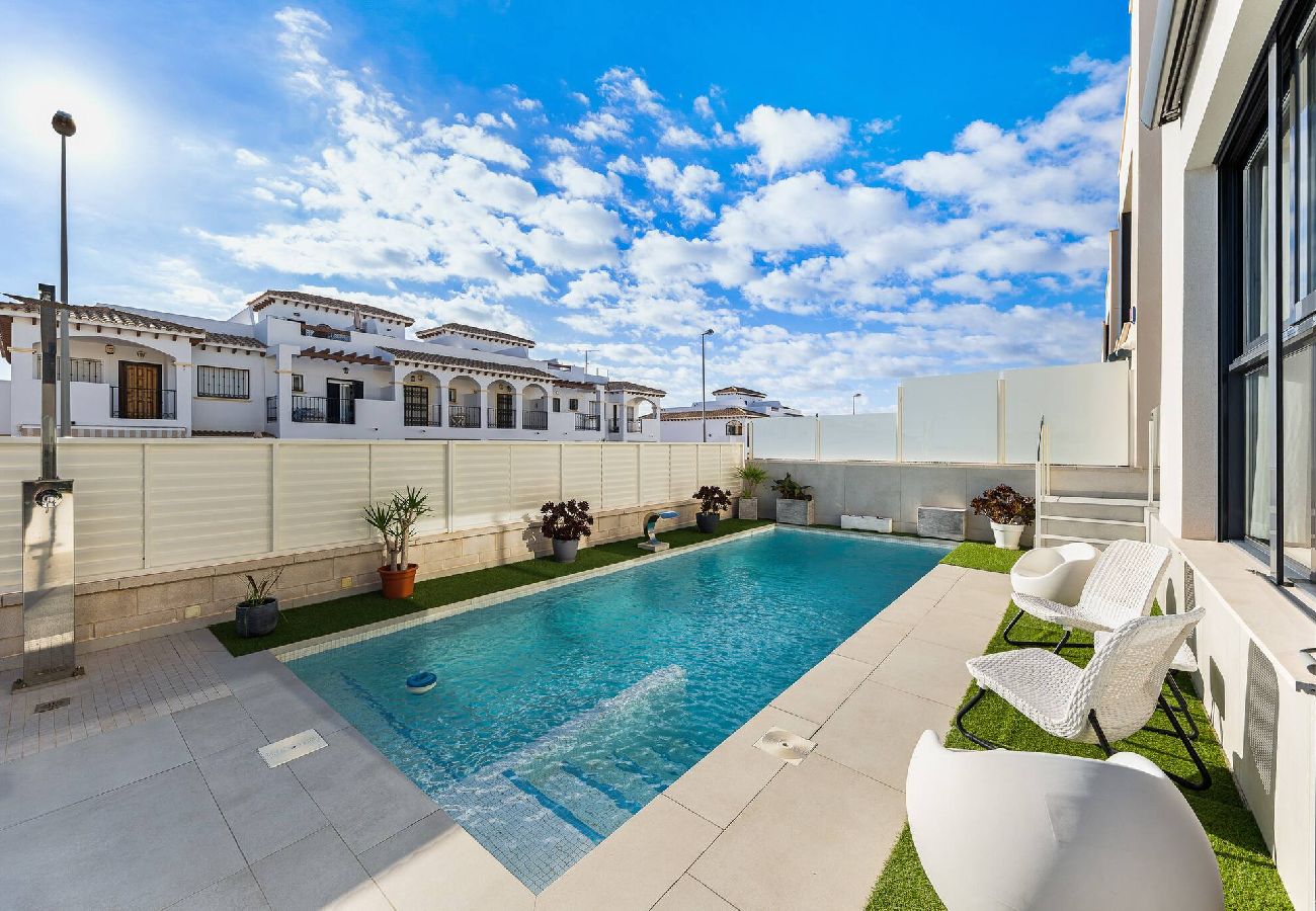Dom w Orihuela Costa - 🅃 Villa Vera