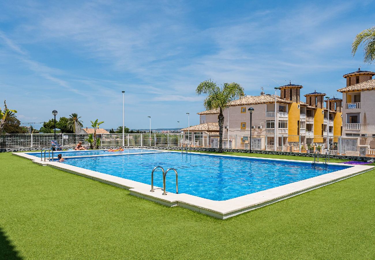 Apartament w Elche - Playa del Pinet